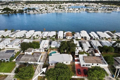 Casa en venta en West Park, Florida, 3 dormitorios, 116.31 m2 № 1968309 - foto 23