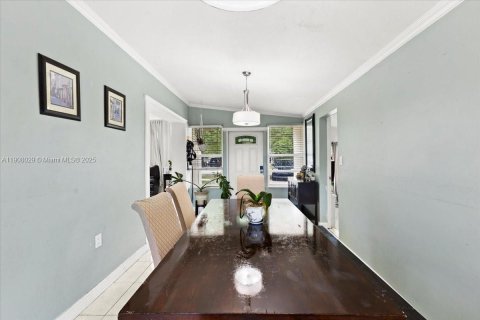 Casa en venta en West Park, Florida, 3 dormitorios, 116.31 m2 № 1968309 - foto 4