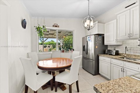 Casa en venta en West Park, Florida, 3 dormitorios, 116.31 m2 № 1968309 - foto 9