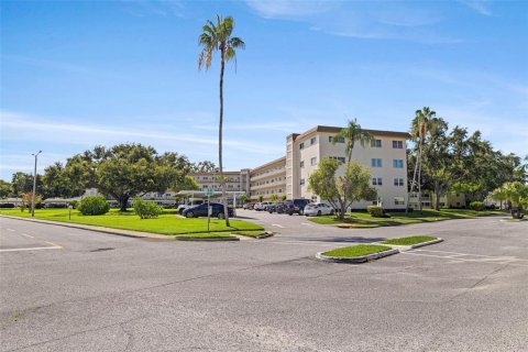 Condominio en venta en Saint Petersburg, Florida, 2 dormitorios, 114.73 m2 № 1823230 - foto 3