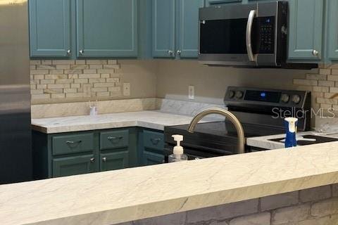 Townhouse in North Port, Florida 3 bedrooms, 134.34 sq.m. № 1777901 - photo 5