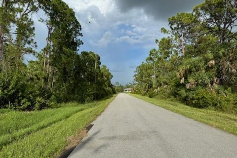 House in Port Charlotte, Florida 3 bedrooms, 159.05 sq.m. № 1276749 - photo 20