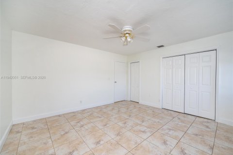 Touwnhouse à louer à Hialeah, Floride: 3 chambres, 120.03 m2 № 2000058 - photo 16