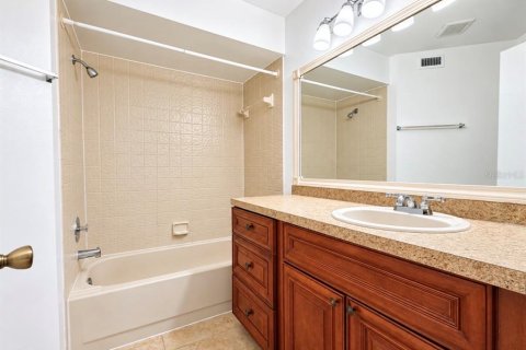 Condominio en alquiler en Orlando, Florida, 2 dormitorios, 76.18 m2 № 2411621 - foto 9