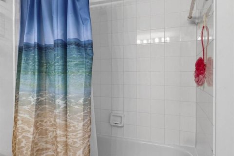 Condo in Royal Palm Beach, Florida, 2 bedrooms  № 2187460 - photo 14