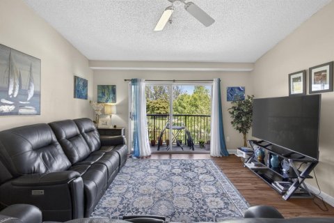 Condo in Royal Palm Beach, Florida, 2 bedrooms  № 2187460 - photo 28