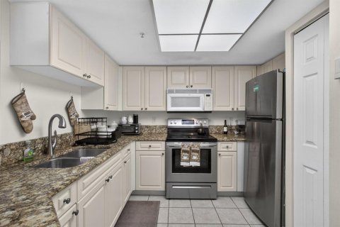 Condo in Royal Palm Beach, Florida, 2 bedrooms  № 2187460 - photo 20