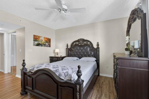 Condo in Royal Palm Beach, Florida, 2 bedrooms  № 2187460 - photo 10