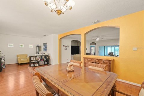 Villa ou maison à vendre à Valrico, Floride: 4 chambres, 208.38 m2 № 2413541 - photo 6