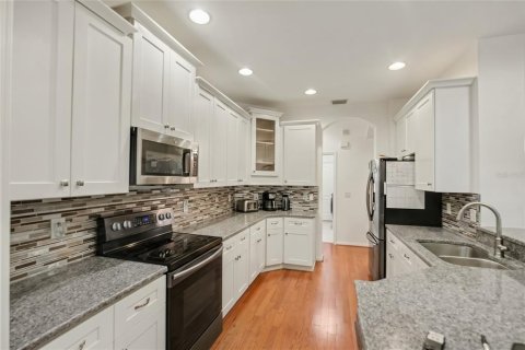Villa ou maison à vendre à Valrico, Floride: 4 chambres, 208.38 m2 № 2413541 - photo 3