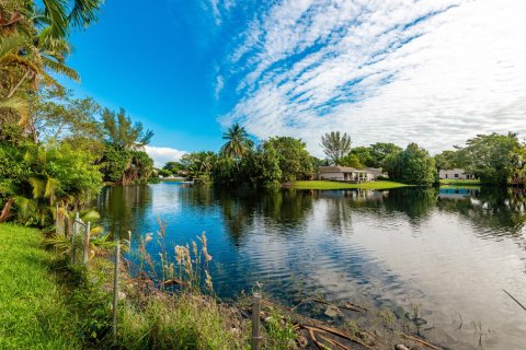 Villa ou maison à Deerfield Beach, Floride 3 chambres, 190.36 m2 № 2432576
