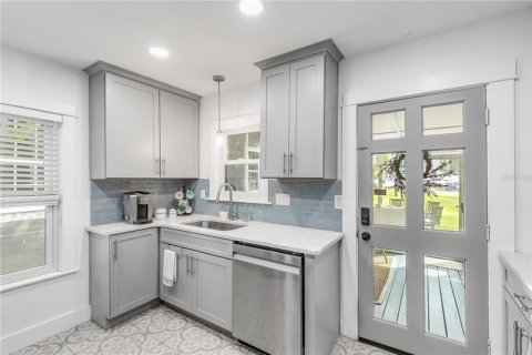 Casa en venta en New Smyrna Beach, Florida, 4 dormitorios, 131.18 m2 № 1918158 - foto 15