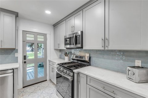 Casa en venta en New Smyrna Beach, Florida, 4 dormitorios, 131.18 m2 № 1918158 - foto 14