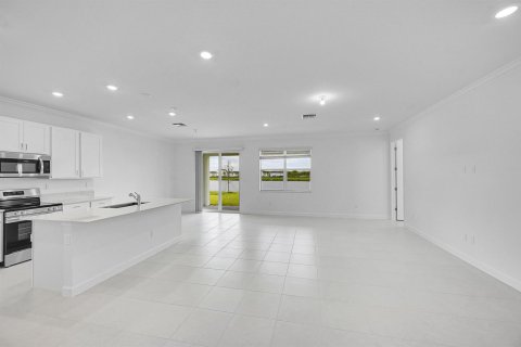 Villa ou maison à louer à St. Lucie, Floride: 4 chambres, 168.06 m2 № 2390169 - photo 13