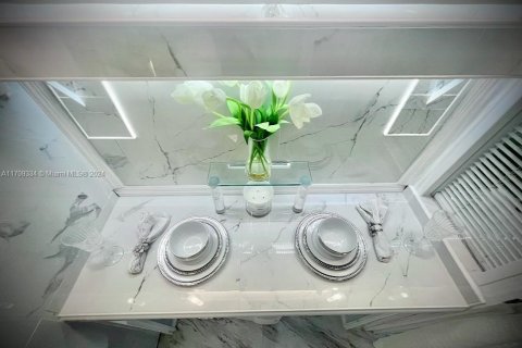 Condominio en venta en Sunny Isles Beach, Florida, 1 dormitorio, 33.44 m2 № 1959981 - foto 23