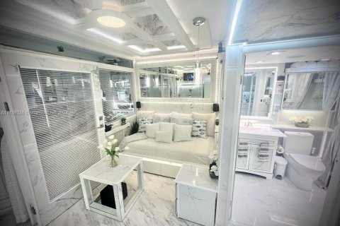 Condominio en venta en Sunny Isles Beach, Florida, 1 dormitorio, 33.44 m2 № 1959981 - foto 22