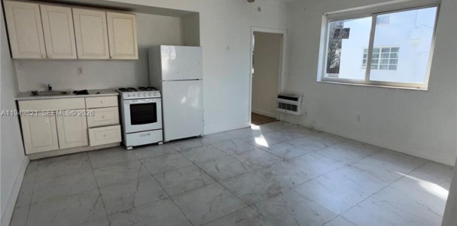 Квартира в Майами-Бич, Флорида 1 спальня, 702.16м2 № 2005561