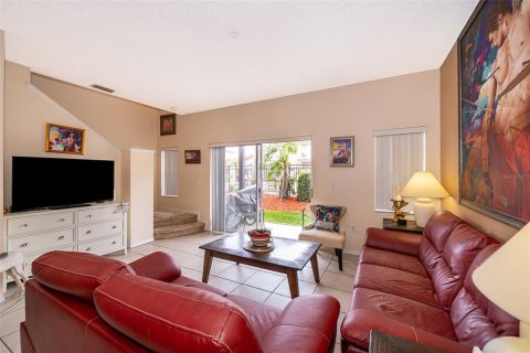 Touwnhouse à vendre à Kissimmee, Floride: 3 chambres, 120.77 m2 № 2299198 - photo 8