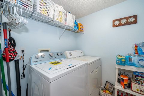 Touwnhouse à vendre à Kissimmee, Floride: 3 chambres, 120.77 m2 № 2299198 - photo 12