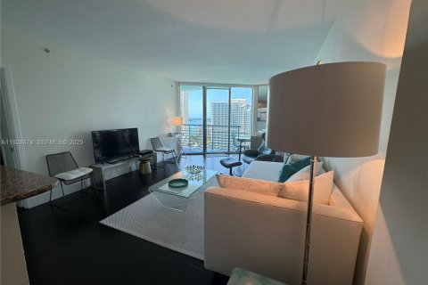 Condo in Miami, Florida, 1 bedroom  № 2039705 - photo 7