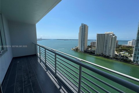 Condo in Miami, Florida, 1 bedroom  № 2039705 - photo 10