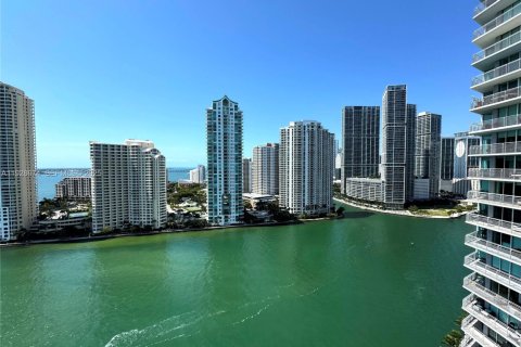 Condo in Miami, Florida, 1 bedroom  № 2039705 - photo 17