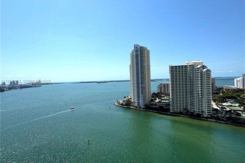 Condo in Miami, Florida, 1 bedroom  № 2039705 - photo 19