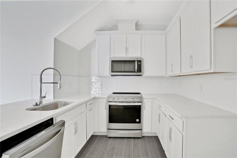 Townhouse in Parrish, Florida 3 bedrooms, 167.87 sq.m. № 1158616 - photo 18