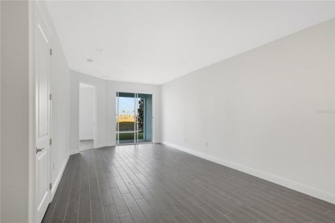 Townhouse in Parrish, Florida 3 bedrooms, 167.87 sq.m. № 1158616 - photo 21