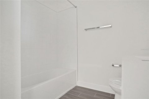 Townhouse in Parrish, Florida 3 bedrooms, 167.87 sq.m. № 1158616 - photo 12