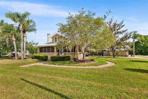 House in Lake Hamilton, Florida 4 bedrooms, 207.92 sq.m. № 1643357 - photo 3