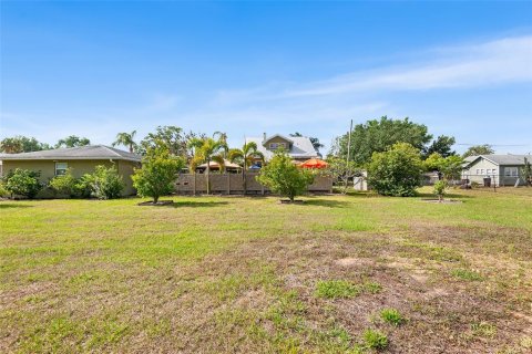 House in Lake Hamilton, Florida 4 bedrooms, 207.92 sq.m. № 1643357 - photo 4