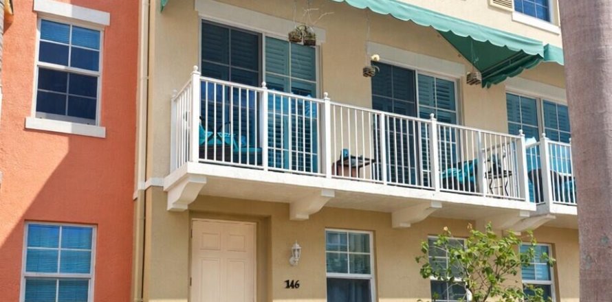 Adosado en Lantana, Florida 3 dormitorios, 149.85 m2 № 2147165