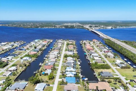 Land in Port Charlotte, Florida № 1581910 - photo 7