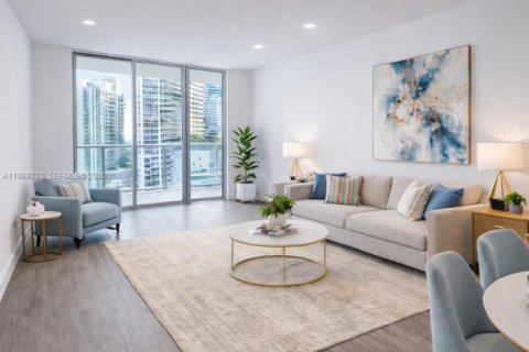 Condo in Miami, Florida, 1 bedroom  № 2255387 - photo 3