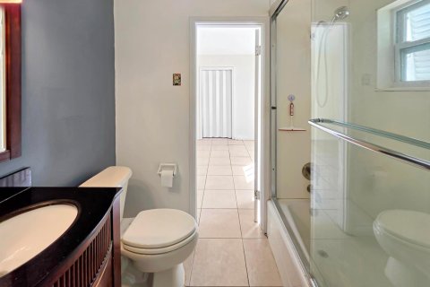 Villa ou maison à louer à Vero Beach, Floride: 2 chambres, 85.28 m2 № 2386861 - photo 10