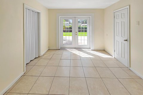 Villa ou maison à louer à Vero Beach, Floride: 2 chambres, 85.28 m2 № 2386861 - photo 8