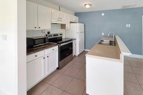 Villa ou maison à louer à Vero Beach, Floride: 2 chambres, 85.28 m2 № 2386861 - photo 7