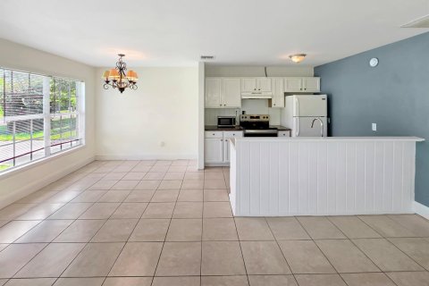 Villa ou maison à louer à Vero Beach, Floride: 2 chambres, 85.28 m2 № 2386861 - photo 6