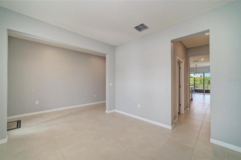 House in Bradenton, Florida 5 bedrooms, 305.56 sq.m. № 2228330 - photo 10