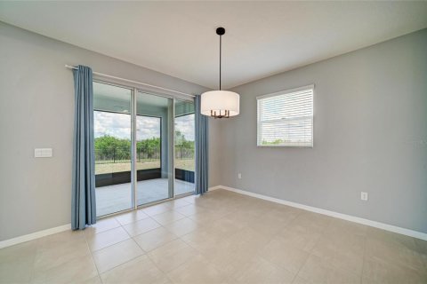 House in Bradenton, Florida 5 bedrooms, 305.56 sq.m. № 2228330 - photo 27