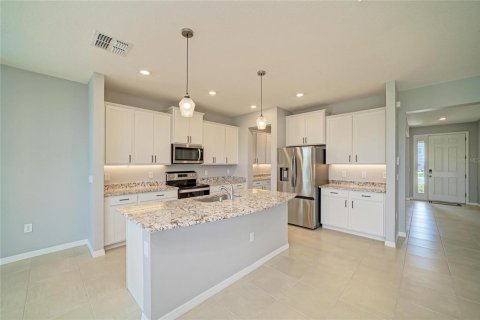 House in Bradenton, Florida 5 bedrooms, 305.56 sq.m. № 2228330 - photo 19