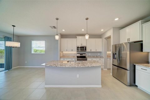 House in Bradenton, Florida 5 bedrooms, 305.56 sq.m. № 2228330 - photo 18