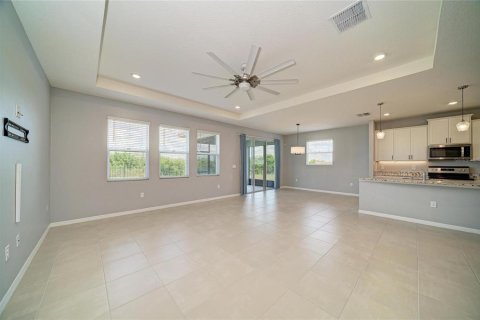 House in Bradenton, Florida 5 bedrooms, 305.56 sq.m. № 2228330 - photo 15