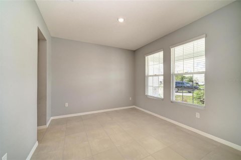 House in Bradenton, Florida 5 bedrooms, 305.56 sq.m. № 2228330 - photo 9