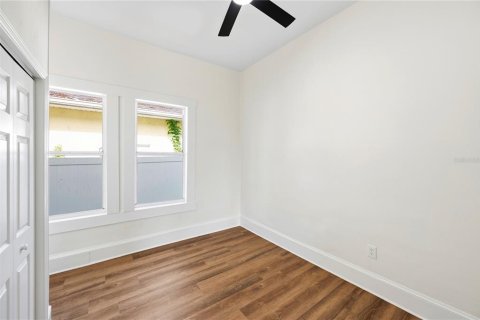Casa en venta en Tampa, Florida, 3 dormitorios, 110.18 m2 № 2230503 - foto 24