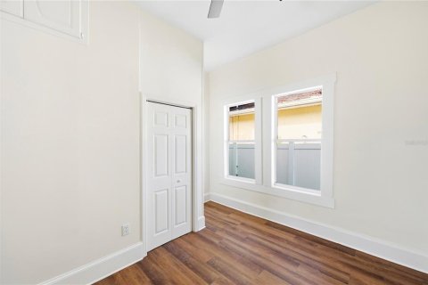 Casa en venta en Tampa, Florida, 3 dormitorios, 110.18 m2 № 2230503 - foto 23