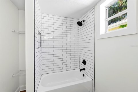 Casa en venta en Tampa, Florida, 3 dormitorios, 110.18 m2 № 2230503 - foto 16