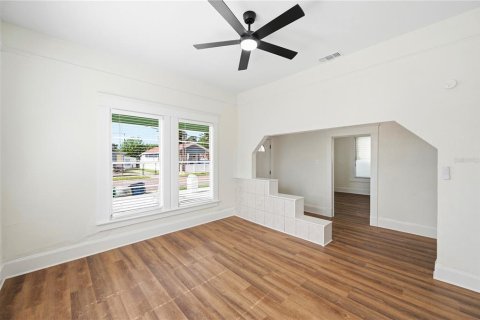 Casa en venta en Tampa, Florida, 3 dormitorios, 110.18 m2 № 2230503 - foto 12