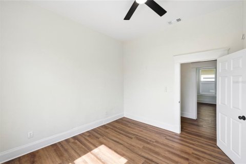 Casa en venta en Tampa, Florida, 3 dormitorios, 110.18 m2 № 2230503 - foto 20
